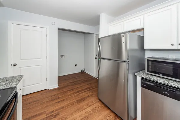 $1,700 | 211 White Street, Unit B, Moncks Corner, SC 29461