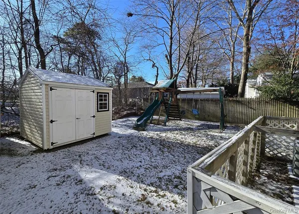 $4,500 | 100 Lake Promenade, Ronkonkoma, NY 11779