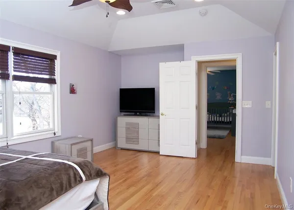$4,500 | 100 Lake Promenade, Ronkonkoma, NY 11779