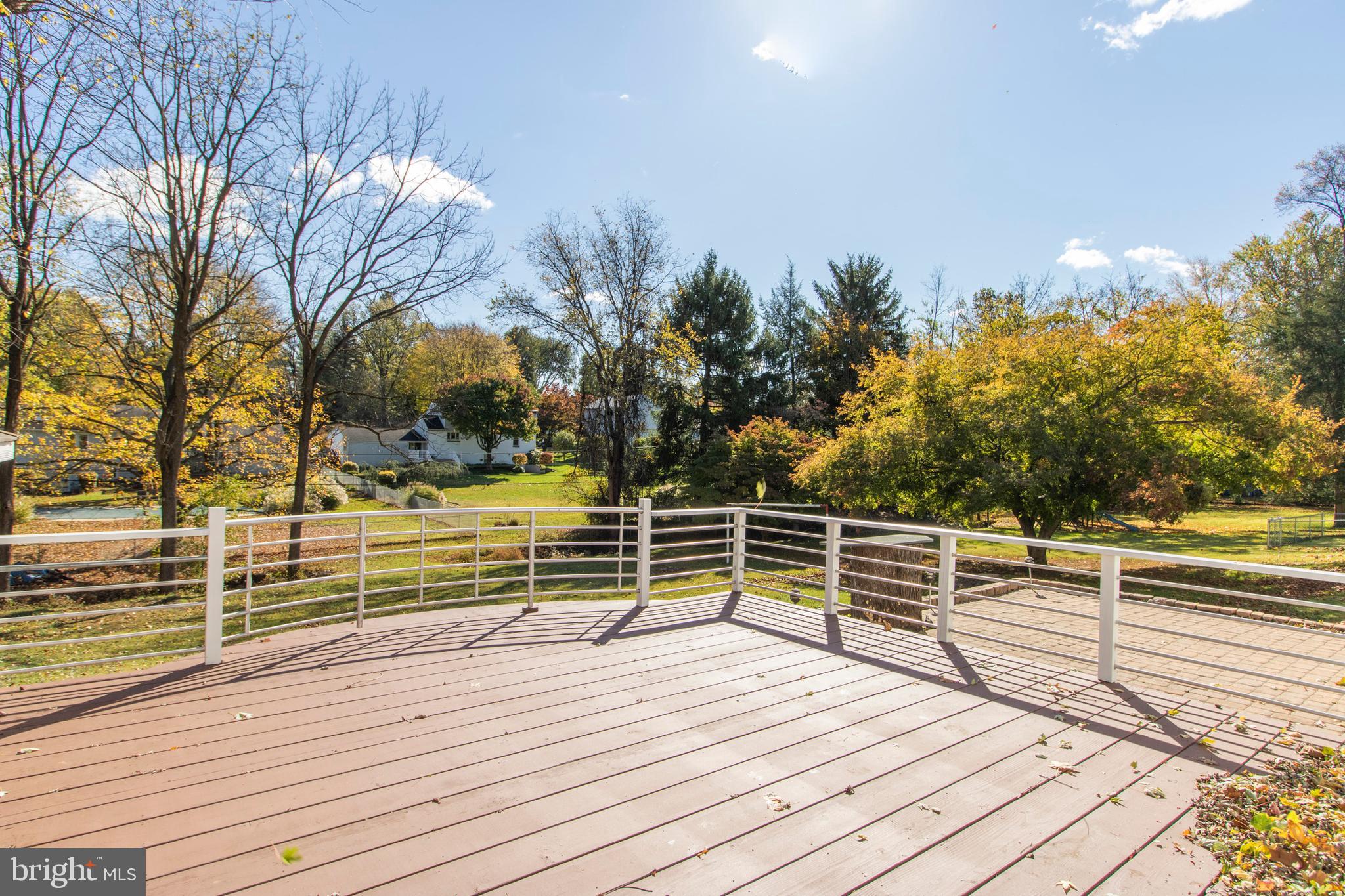 69 Elfreth Road Huntingdon Valley, PA 19006 - Photo 9 of 48 Gallery Image 9
