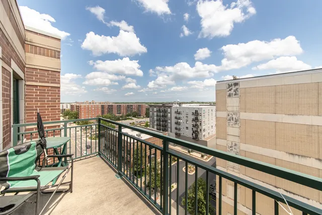 $559,999 | 750 Pearson Street, Unit 904, Des Plaines, IL 60016