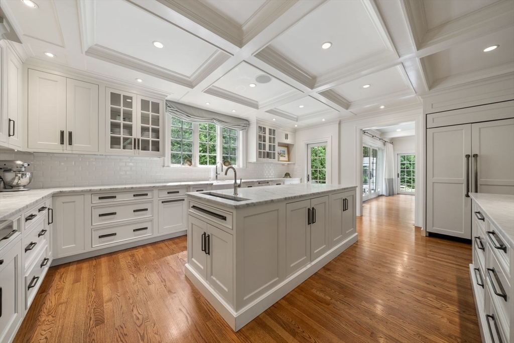 25 Kenilworth Road Wellesley, MA 02482 - Photo 10 of 42