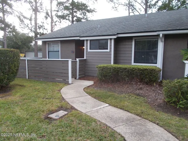 $1,150 | 8437 Long Meadow Circle North, Jacksonville, FL 32244