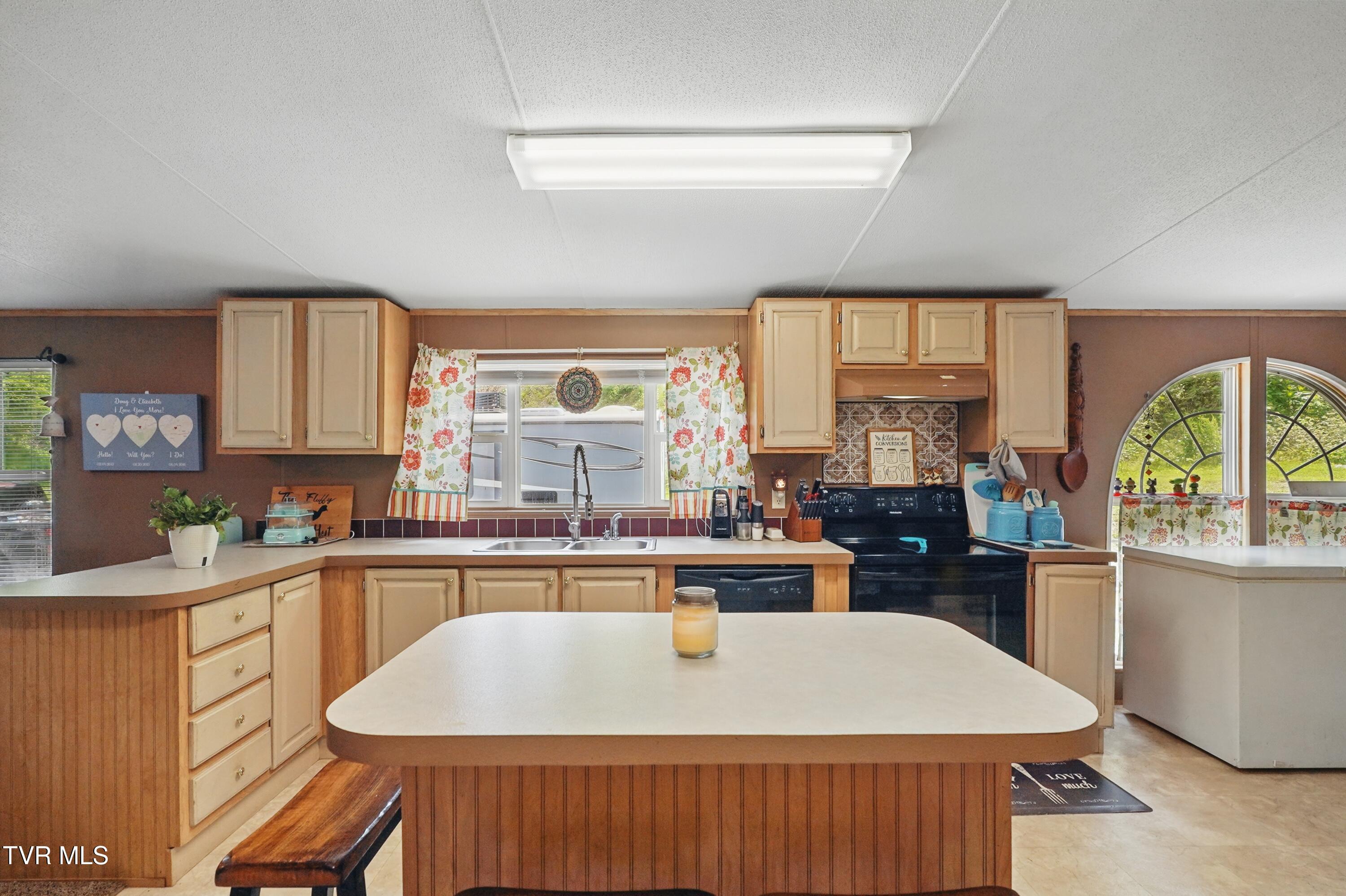 880 Odessa Ridge Road Duffield, VA 24244 - Photo 10 of 36 IMG_4418