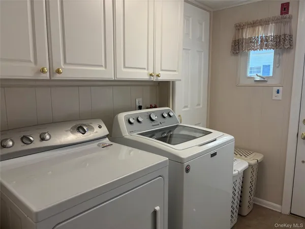 $199,999 | 525-207 Riverleigh Avenue, Unit 207, Riverhead, NY 11901