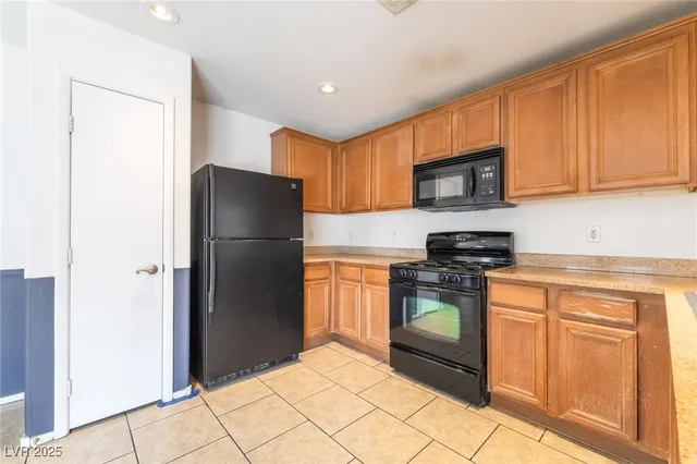 $2,100 | 325 Silverado Pines Avenue, Las Vegas, NV 89123