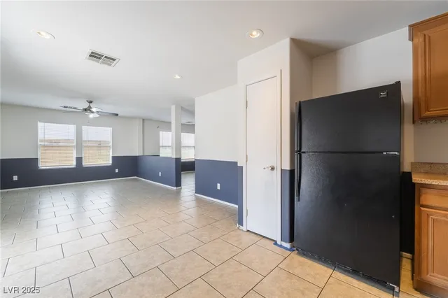 $2,100 | 325 Silverado Pines Avenue, Las Vegas, NV 89123