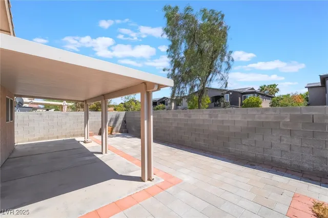 $2,100 | 325 Silverado Pines Avenue, Las Vegas, NV 89123