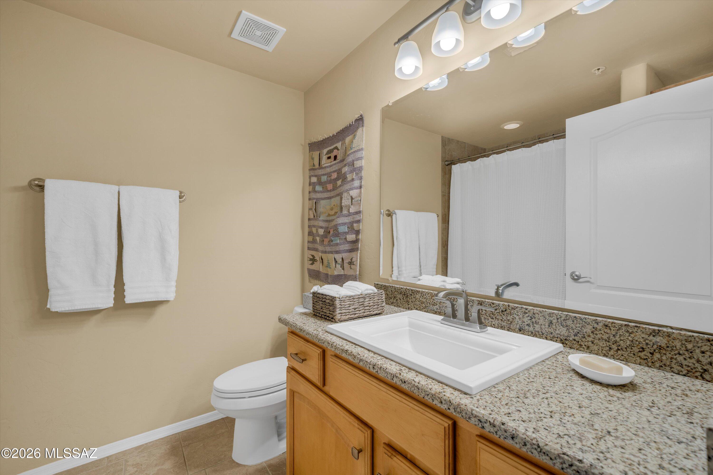 2550 East River Road, Unit 11205 Tucson, AZ 85718 - Photo 21 of 30 Bathroom