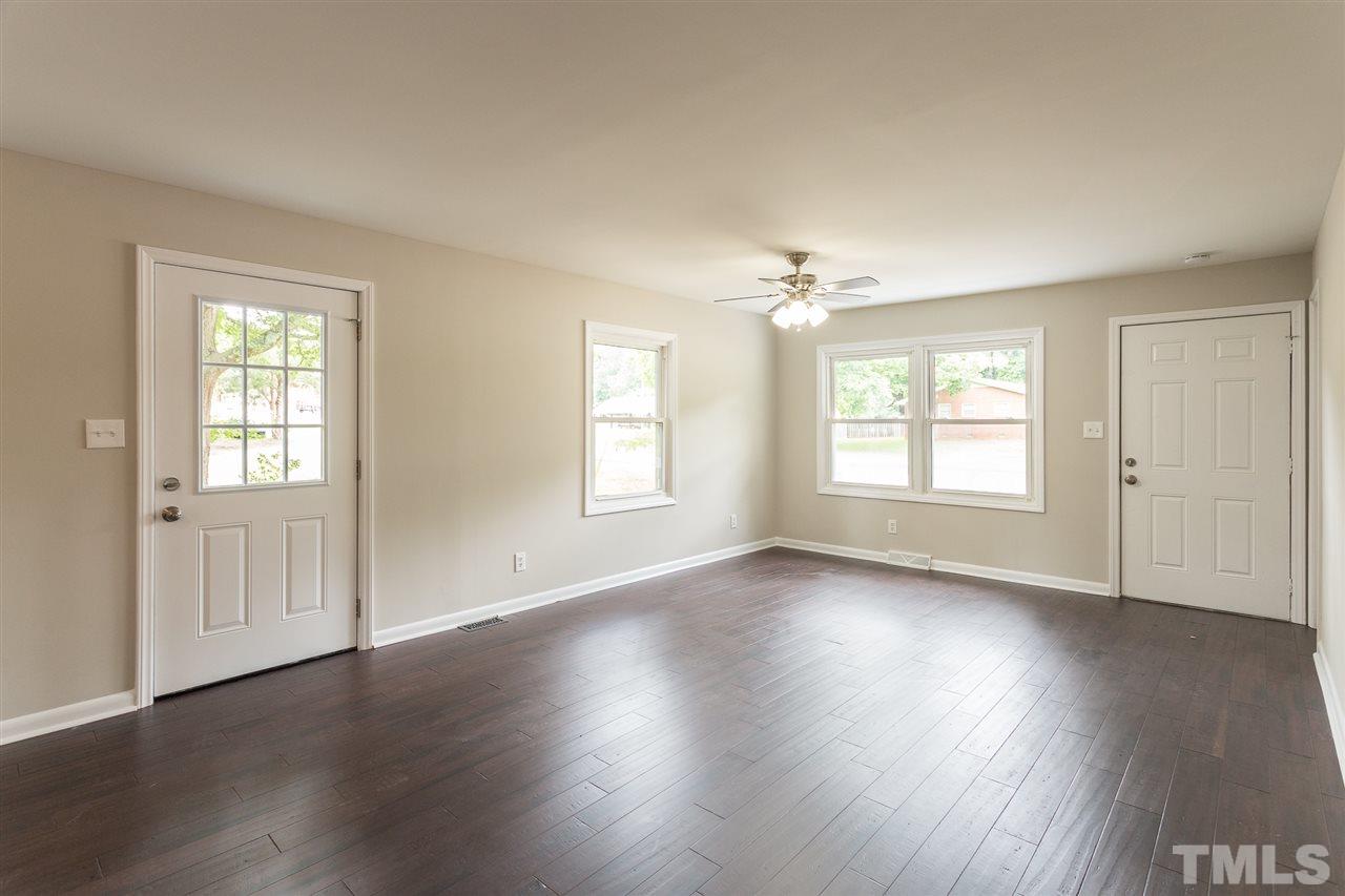 909 Grovemont Road Raleigh, NC 27603 - Photo 5 of 28