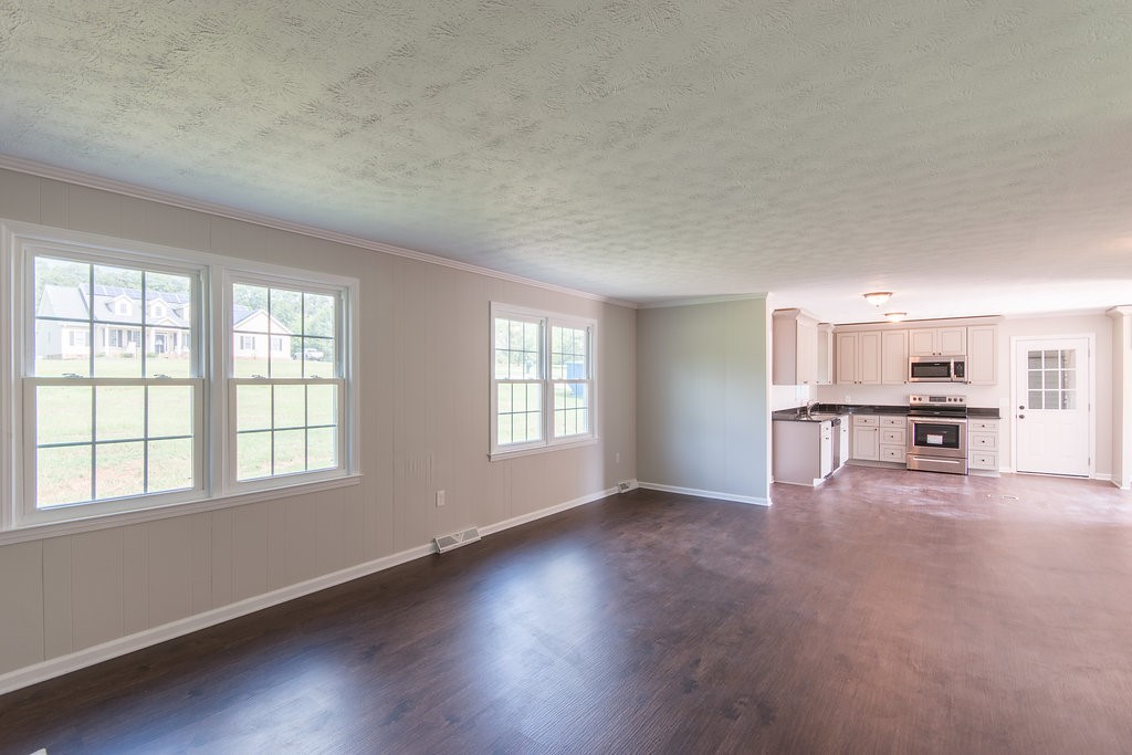 213 Hogg Road Williamston, SC 29697 - Photo 5 of 25