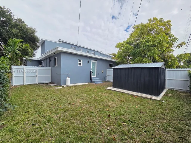 $1,600 | 6240 Southwest 21st Street, Miami, FL 33155