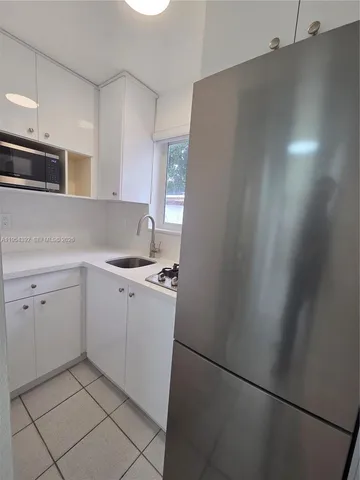 $1,600 | 6240 Southwest 21st Street, Miami, FL 33155