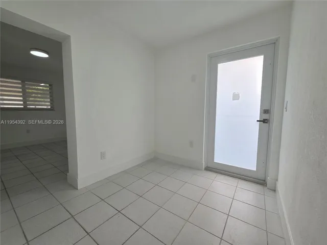 $1,600 | 6240 Southwest 21st Street, Miami, FL 33155