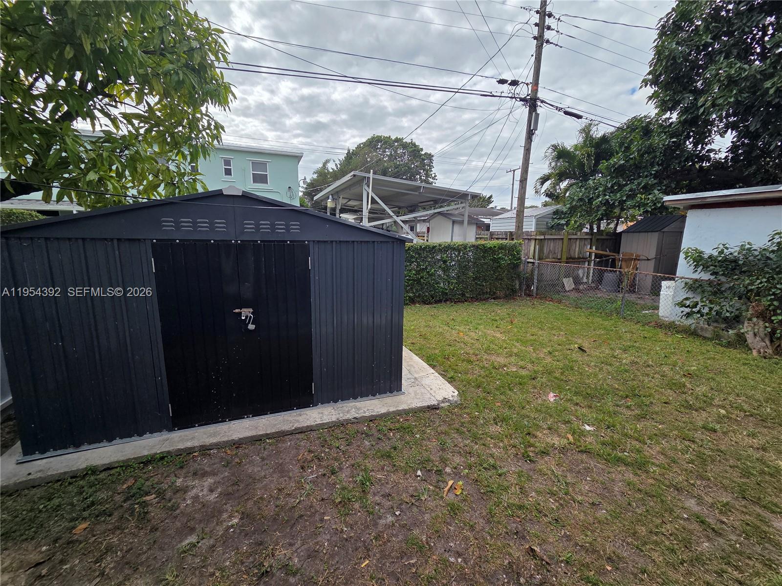 6240 Southwest 21st Street Miami, FL 33155 - Photo 10 of 11