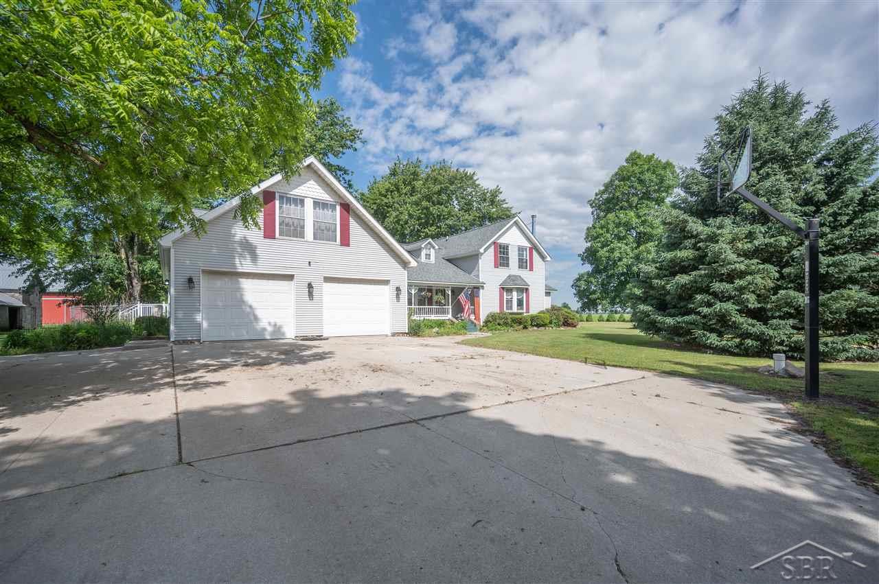 3175 South Meridian Road Merrill, MI 48637 - Photo 38 of 78 paved driveway to garage