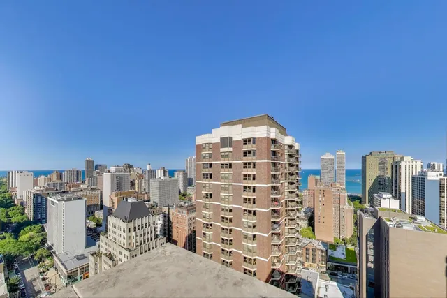 $749,900 | 1122 North Dearborn Street, Unit 18I, Chicago, IL 60610