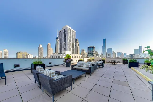 $749,900 | 1122 North Dearborn Street, Unit 18I, Chicago, IL 60610