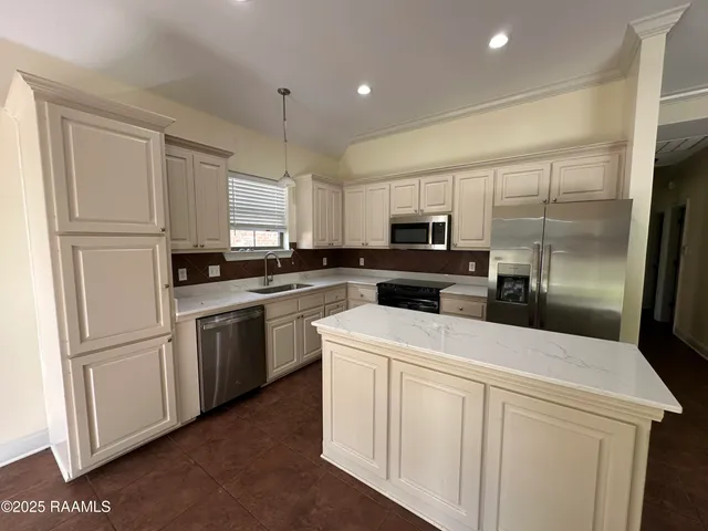 $1,800 | 8952 Westlake Avenue, Baton Rouge, LA 70810