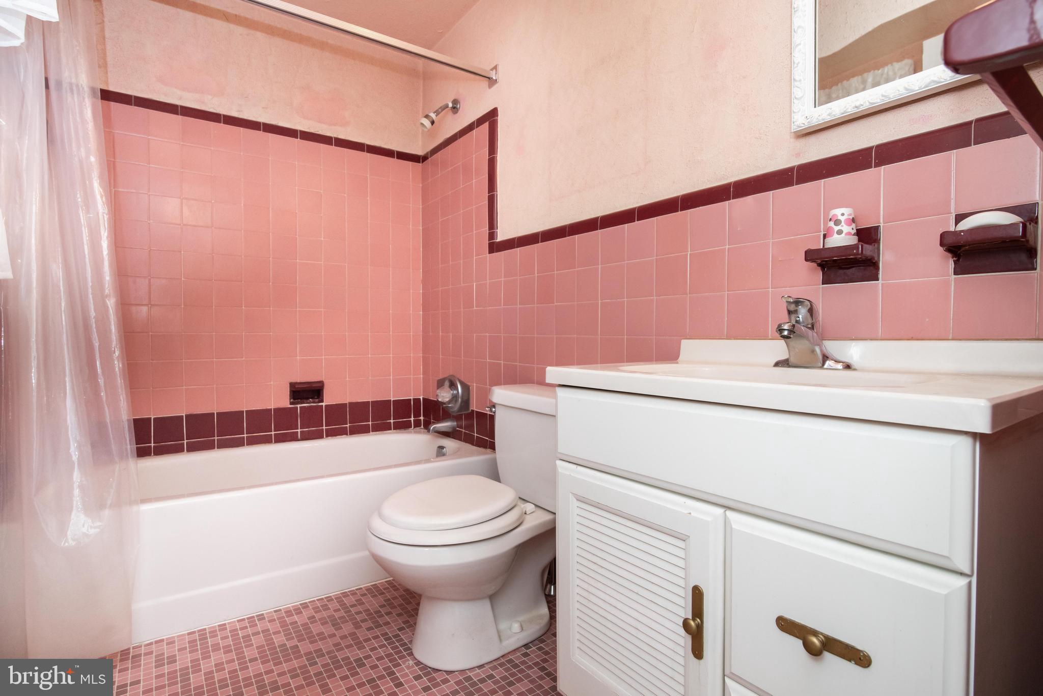 6 North Alford Road Springfield, PA 19064 - Photo 24 of 32 Hall Bathroom