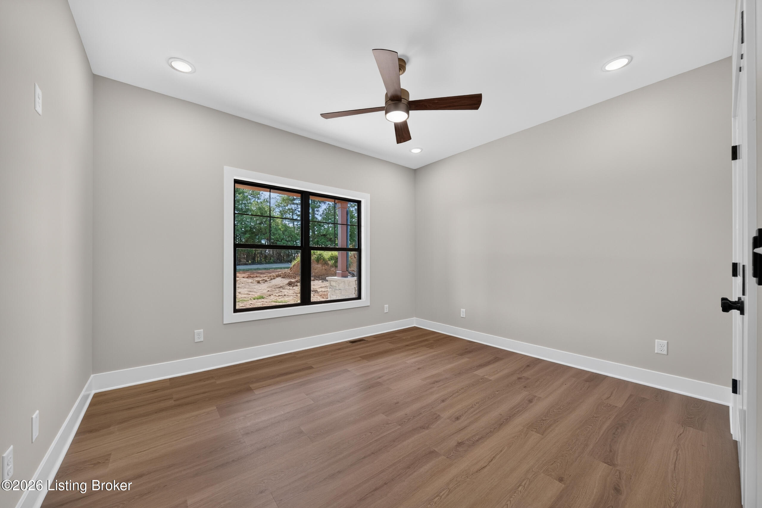 2492 Roundtop Road Elizabethtown, KY 42701 - Photo 55 of 60 DSC04259