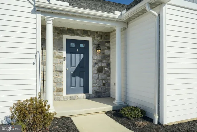 $399,900 | 1705 Fountain Rock Drive, Dover, PA 17315