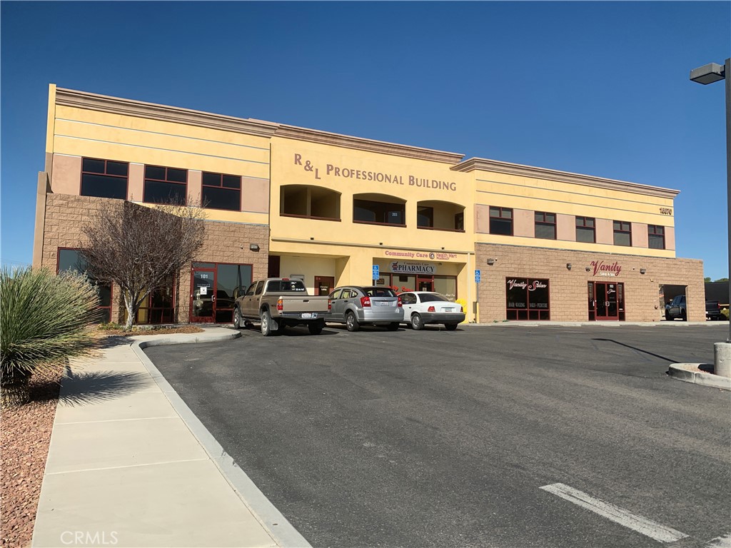 16070 Tuscola Road, Unit 202 Apple Valley, CA 92307 - Photo 2 of 14