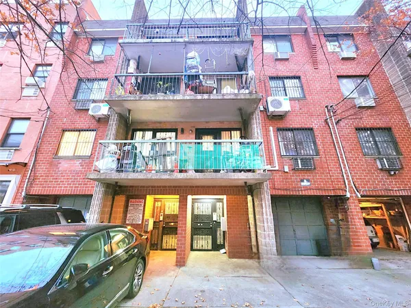 $2,600 | 140-18 33rd Avenue, Unit 104 | Flushing
