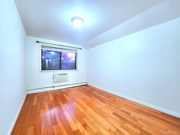$2,600 | 140-18 33rd Avenue, Unit 104 | Flushing