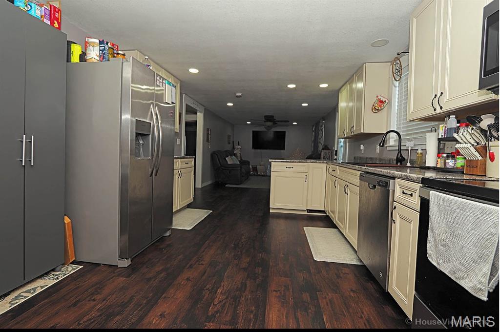2654 3rd Street Doe Run, MO 63637 - Photo 11 of 25