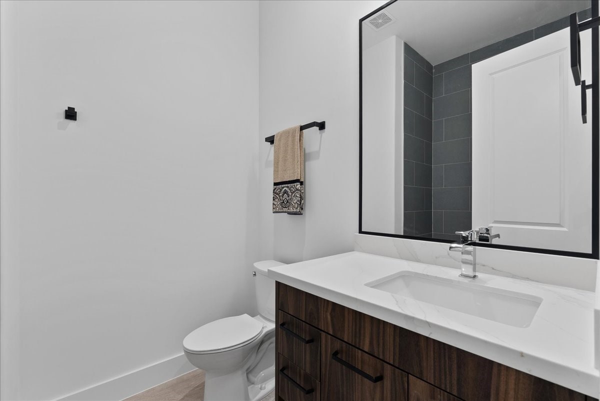 7627 Scott Avenue Manvel, TX 77578 - Photo 37 of 50 Each bedroom features an ensuite!