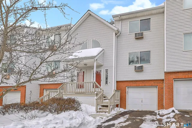 $239,900 | 925 Oronoke Road, Unit 11D, Waterbury, CT 06708