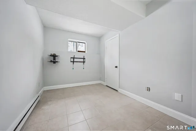 $239,900 | 925 Oronoke Road, Unit 11D, Waterbury, CT 06708