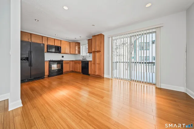 $239,900 | 925 Oronoke Road, Unit 11D, Waterbury, CT 06708