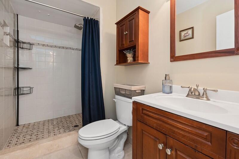 2700 Fiore Way, Unit 211 Delray Beach, FL 33445 - Photo 11 of 15 10_2700FioreWay_8_Bathroom_FlexMLS800x60