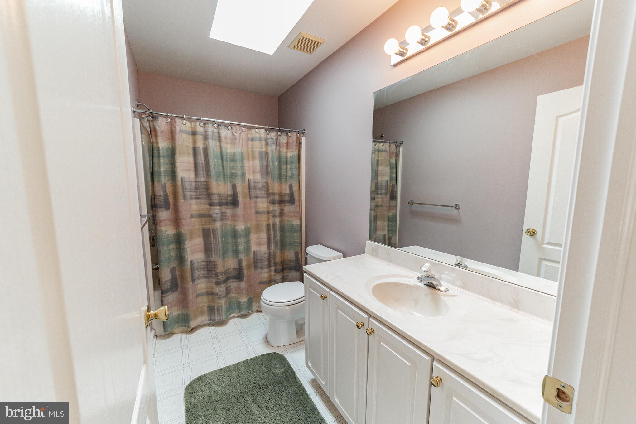 301 Worthington Road Exton, PA 19341 - Photo 31 of 40 2nd floor hall bath