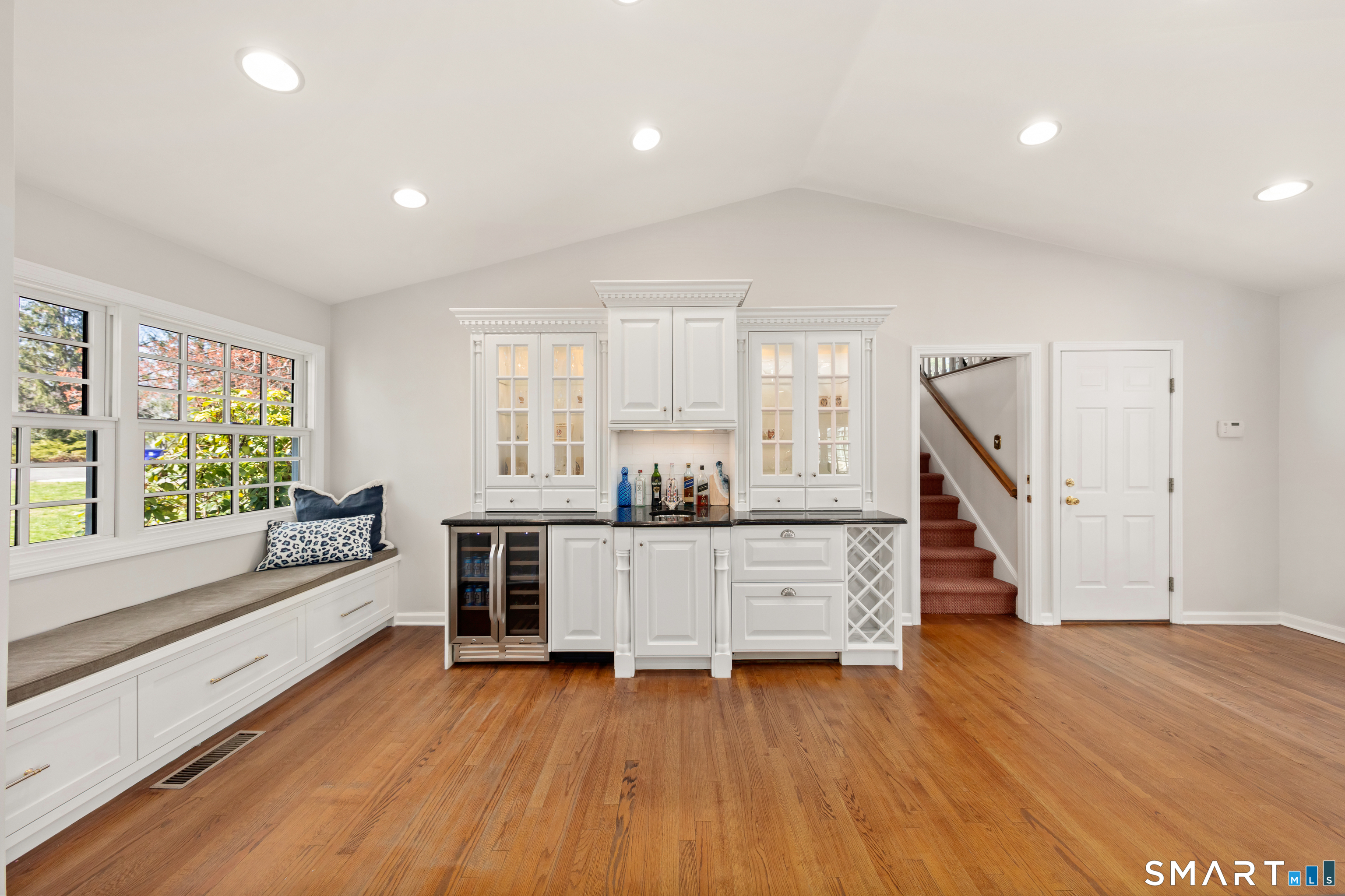 3050 Bronson Road Fairfield, CT 06824 - Photo 11 of 39