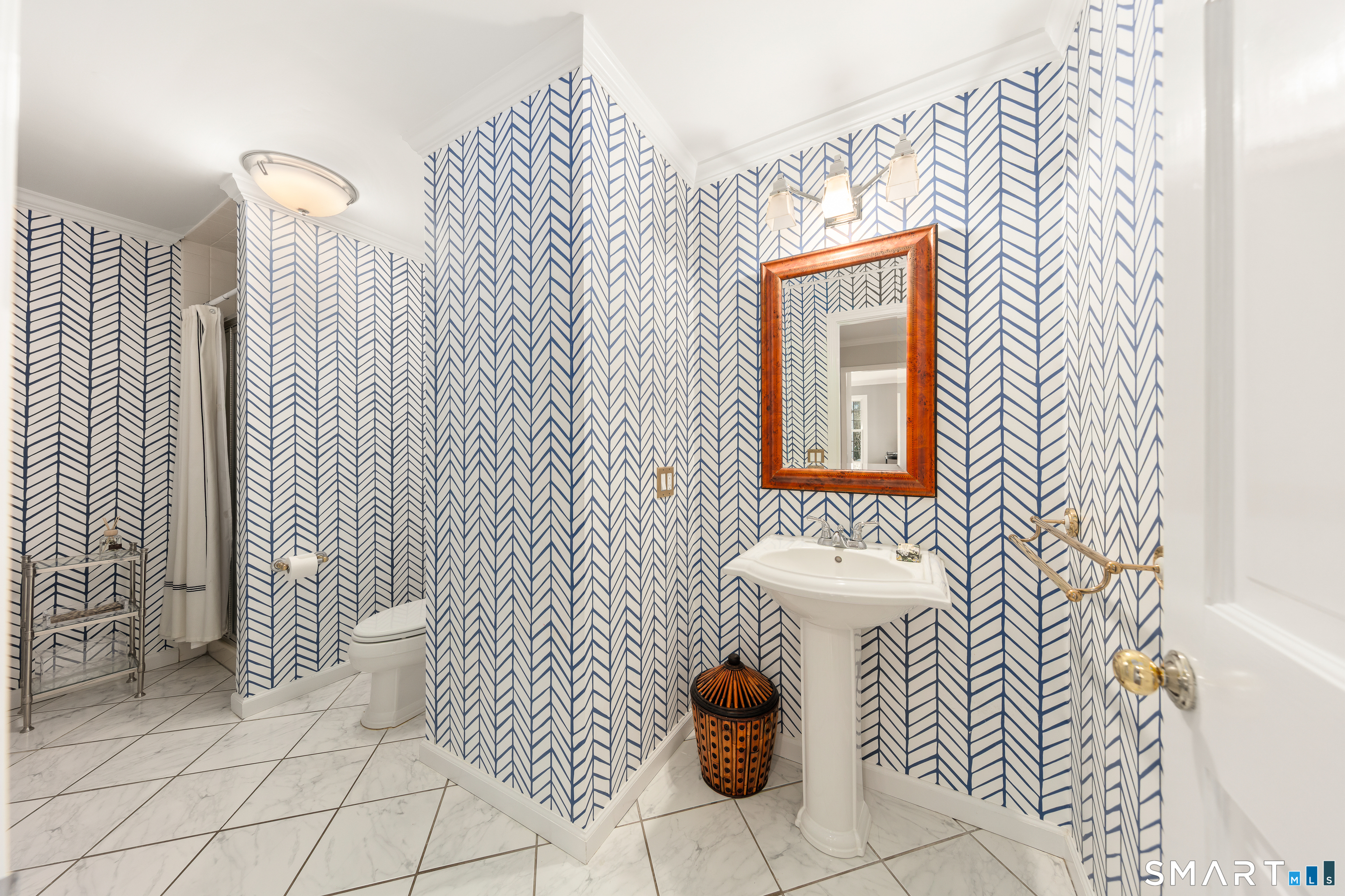 3050 Bronson Road Fairfield, CT 06824 - Photo 15 of 39