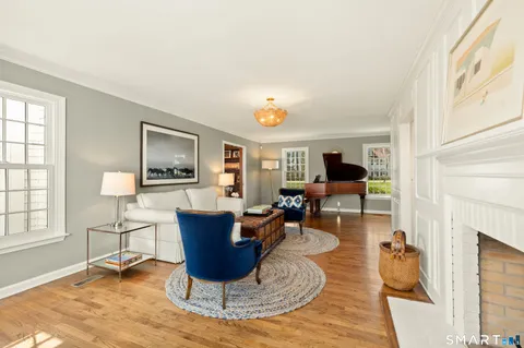 $2,495,000 | 3050 Bronson Road, Fairfield, CT 06824