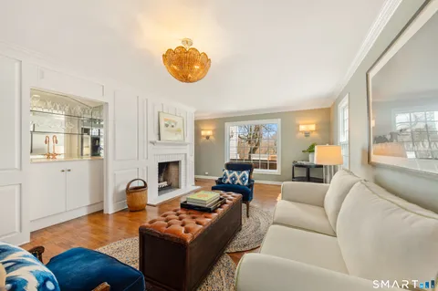 $2,495,000 | 3050 Bronson Road, Fairfield, CT 06824