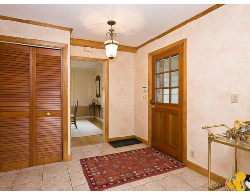 2 New Meadows Road Winchester, MA 01890 - Photo 8 of 18 Gallery Image 8