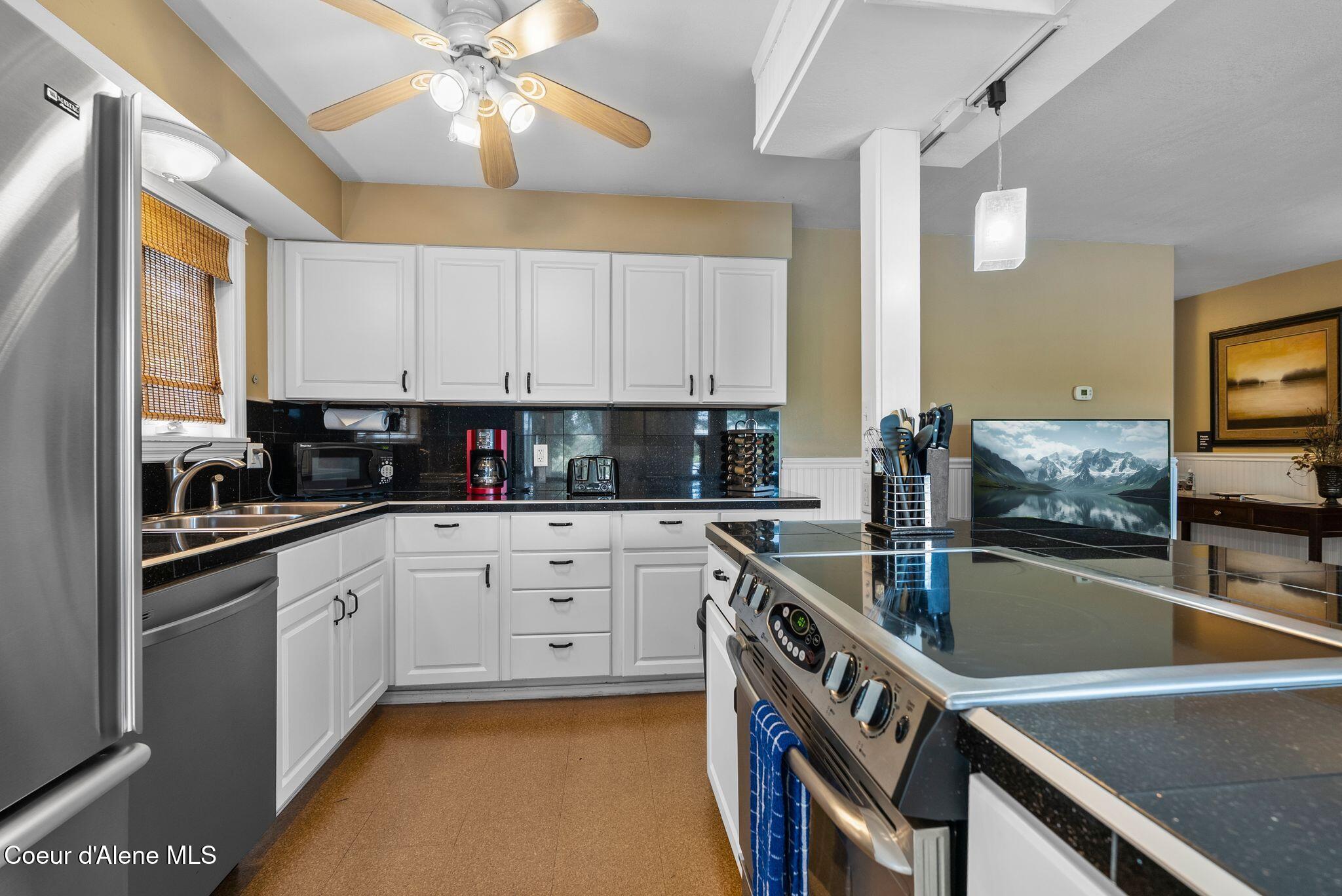 720 North 3rd Avenue, Unit 5 Sandpoint, ID 83864 - Photo 23 of 73 19_DSC07302