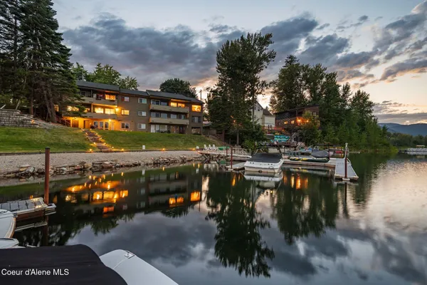 $529,000 | 720 North 3rd Avenue, Unit 5, Sandpoint, ID 83864
