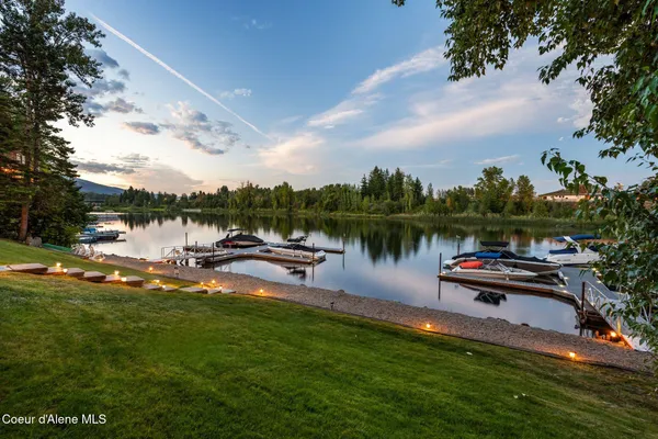$529,000 | 720 North 3rd Avenue, Unit 5, Sandpoint, ID 83864