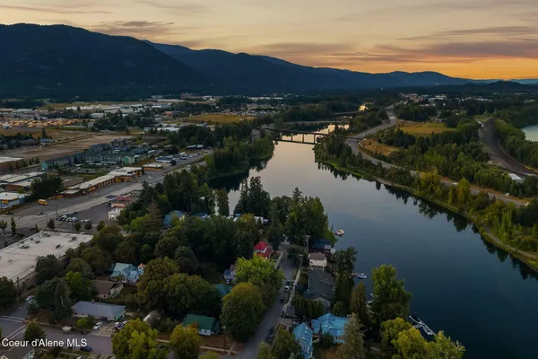 $529,000 | 720 North 3rd Avenue, Unit 5, Sandpoint, ID 83864
