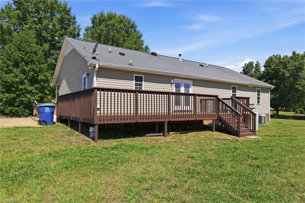 161 Lawrence Road Stokesdale, NC 27357 - Photo 4 of 45