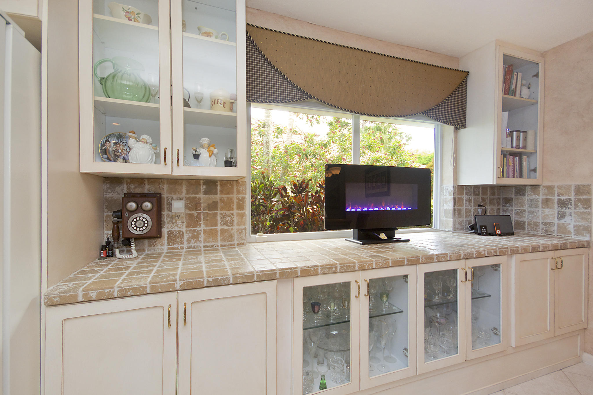 2644 Northwest 27th Avenue Boca Raton, FL 33434 - Photo 20 of 26 Kitchen/Dining Area