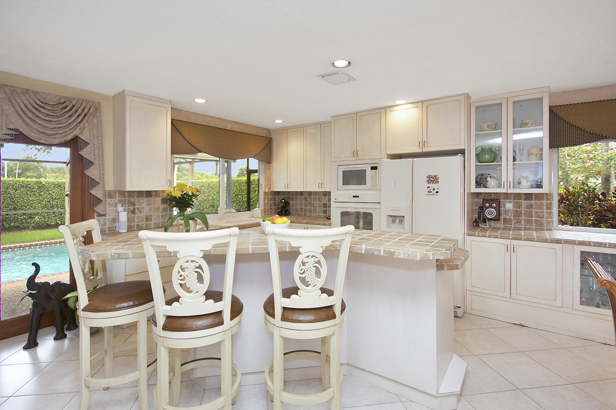2644 Northwest 27th Avenue Boca Raton, FL 33434 - Photo 21 of 26 Bar Area in Kitchen