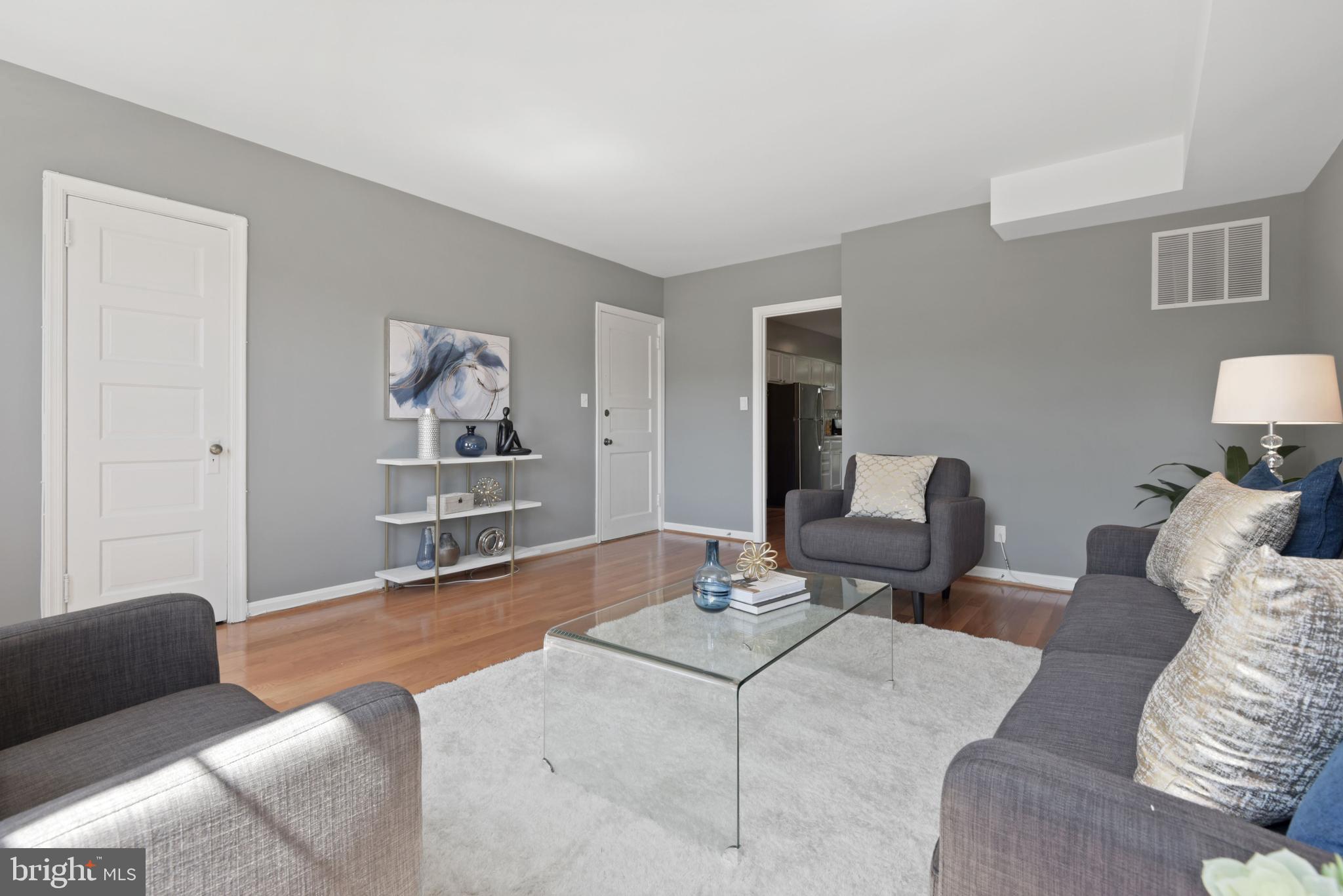 7 Russell Road, Unit D Alexandria, VA 22301 - Photo 5 of 26