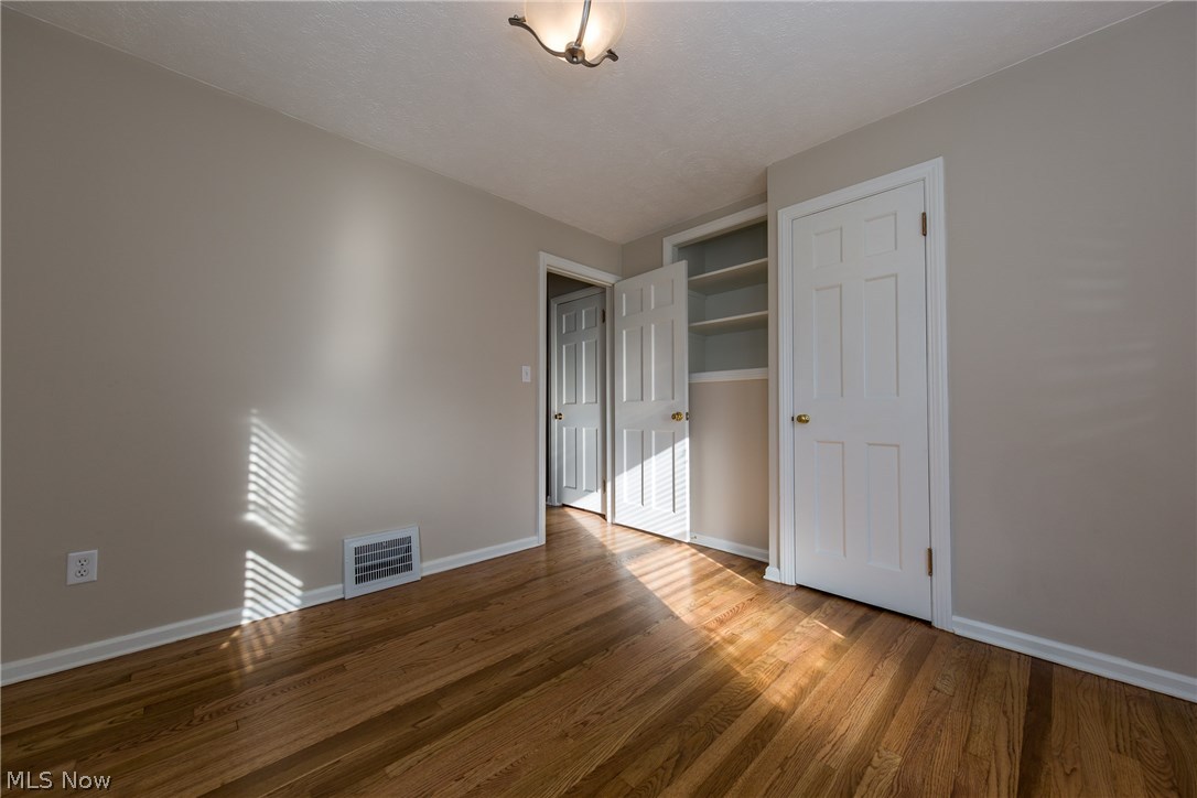5239 Edenhurst Road Cleveland, OH 44124 - Photo 13 of 25